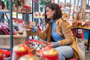 Inflation-Squeezed Consumers Shifting Holiday Spending: Daymon Report